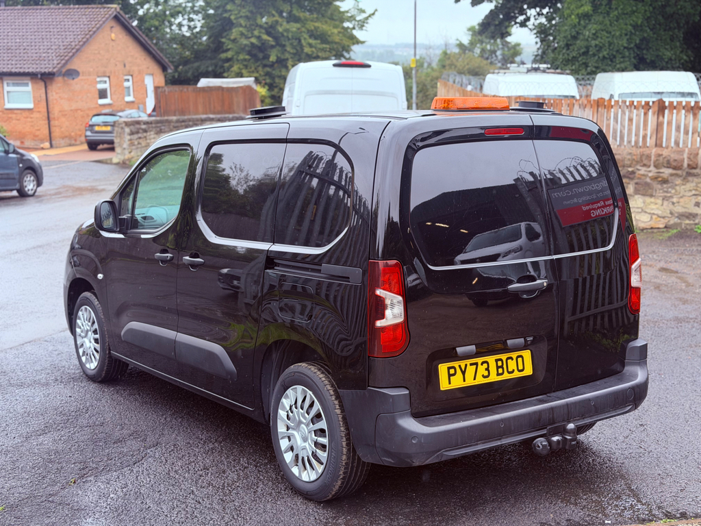 Toyota PROACE 1.5 Bluehdi Icon Short Panel Van  #2