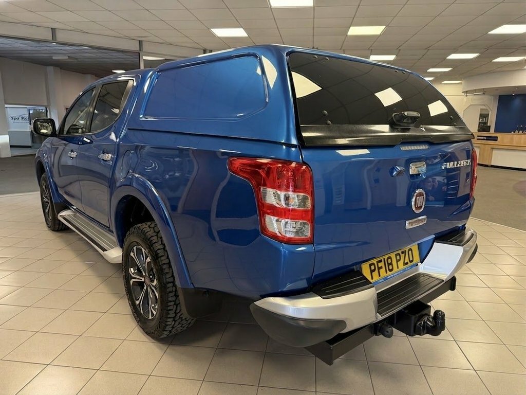 Fiat Fullback LX Dcb Red #4