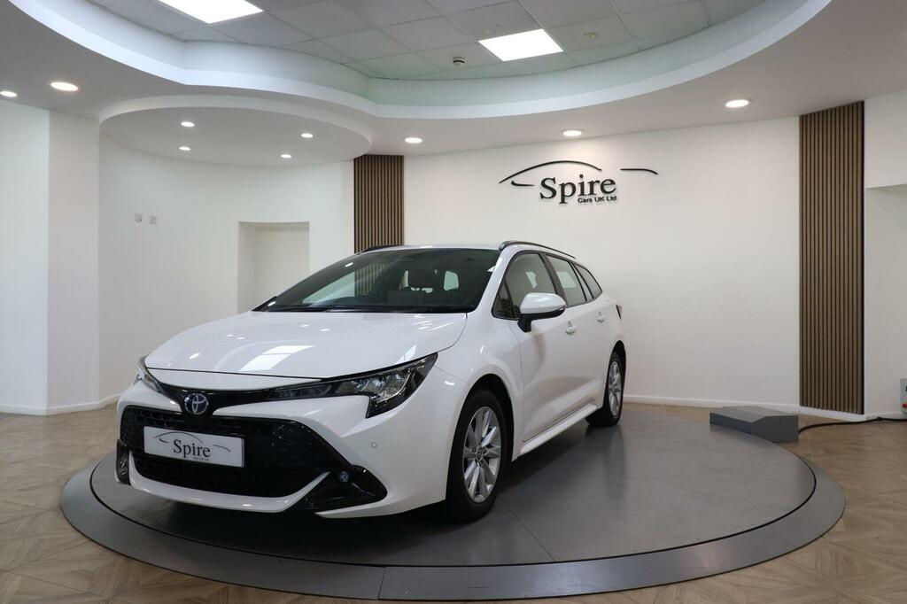 Toyota Corolla Estate 1.8 Vvt-h Icon Touring Sports Cvt Euro 6 S White