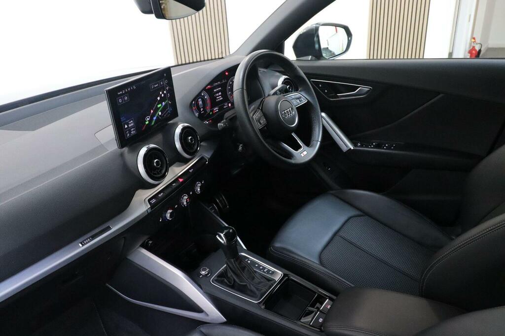 Audi Q2 S Line White #10