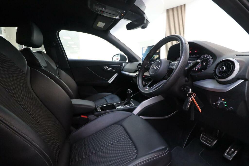 Audi Q2 S Line White #13