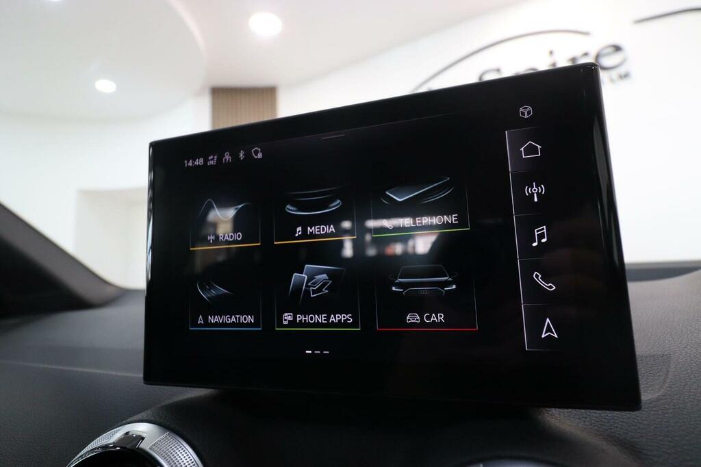 Audi Q2 S Line White #30