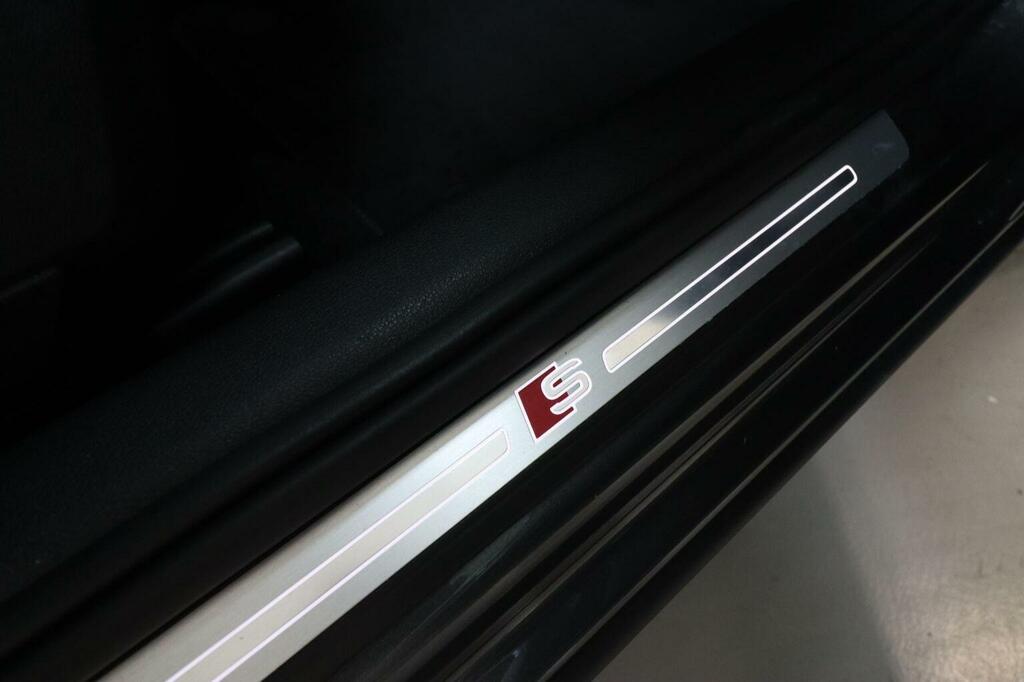 Audi Q2 S Line White #17