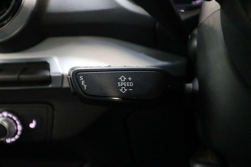 Audi Q2 S Line White #52