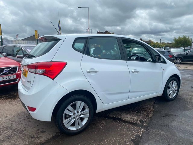Hyundai Ix20 Active Hatchback White #6