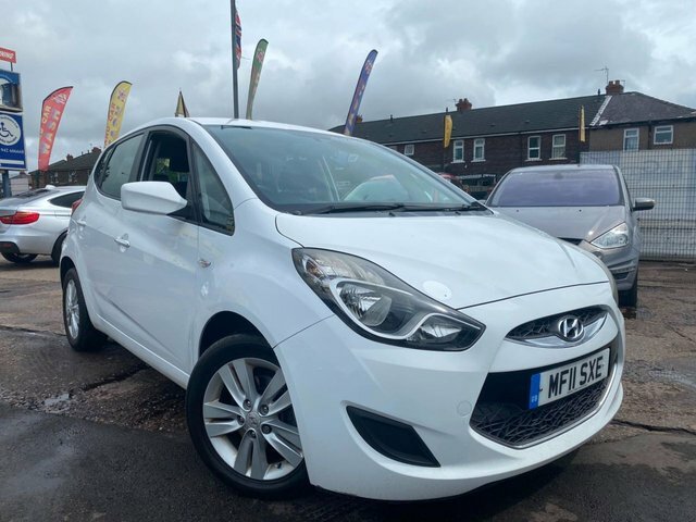 Hyundai Ix20 Active Hatchback White #3