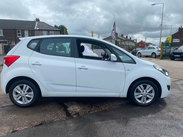 Hyundai Ix20 Active Hatchback White #4