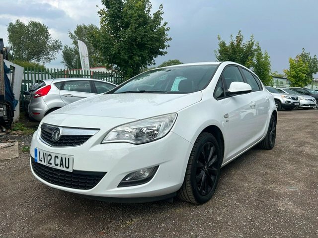 Vauxhall Astra 16V Active Hatchback LV12CAU White