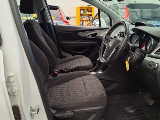 Vauxhall Mokka Tech Line Suv GL64ZTX White #6