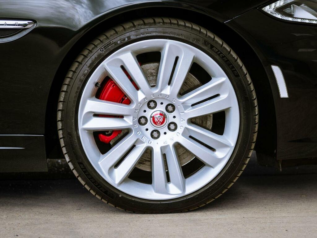 Jaguar XKR V8 Silver #84