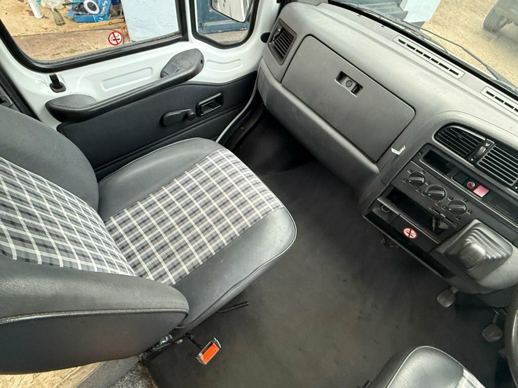 Peugeot Boxer 2.5Td Executive White #13