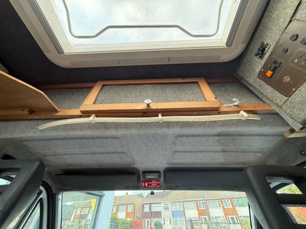 Peugeot Boxer 2.5Td Executive White #16