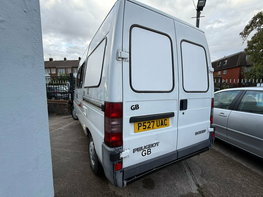 Peugeot Boxer 2.5Td Executive White #4