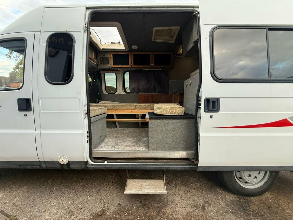 Peugeot Boxer 2.5Td Executive White #22