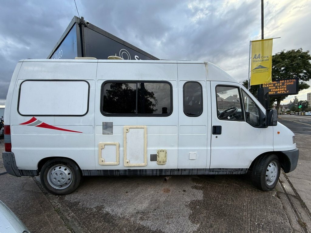 Peugeot Boxer 2.5Td Executive White #7