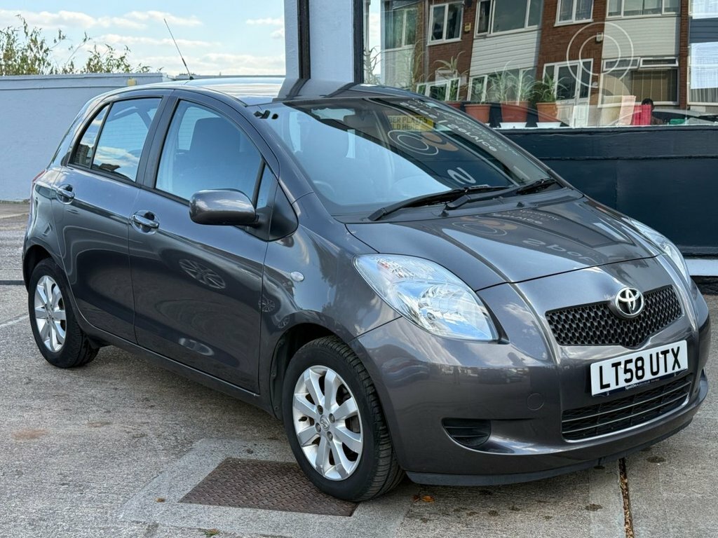 Toyota Yaris Tr Hatchback Grey