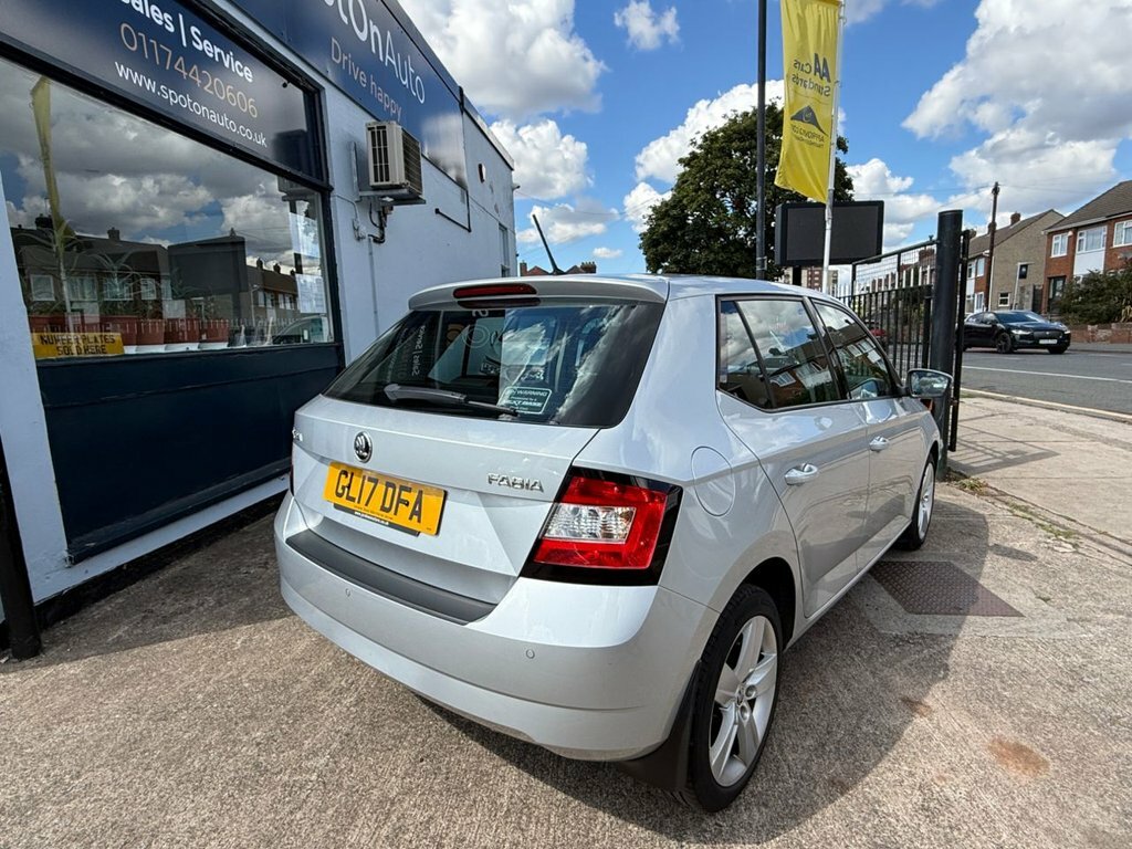 Skoda Fabia Tsi Se L Hatchback GL17DFA Silver #4