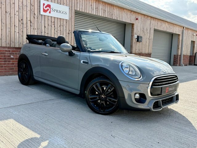 Mini Convertible 2017 1.5 Cooper Convertible Euro Grey
