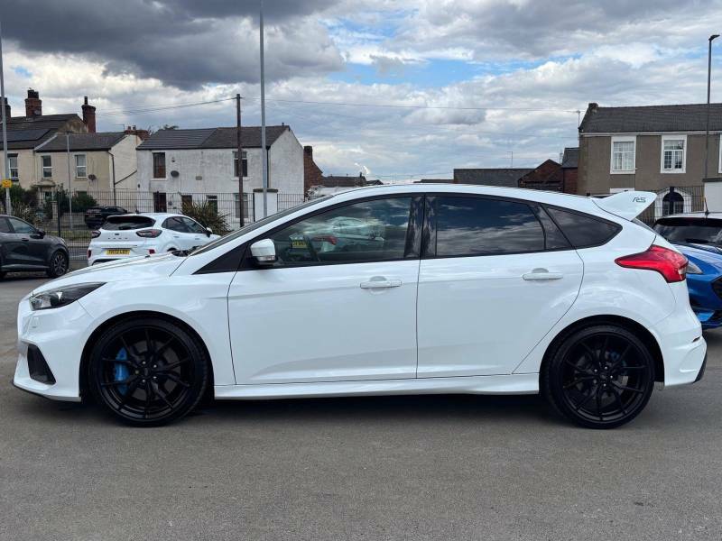 Ford Focus 2.3 Ecoboost - 2016 66 EA66FDE White #4