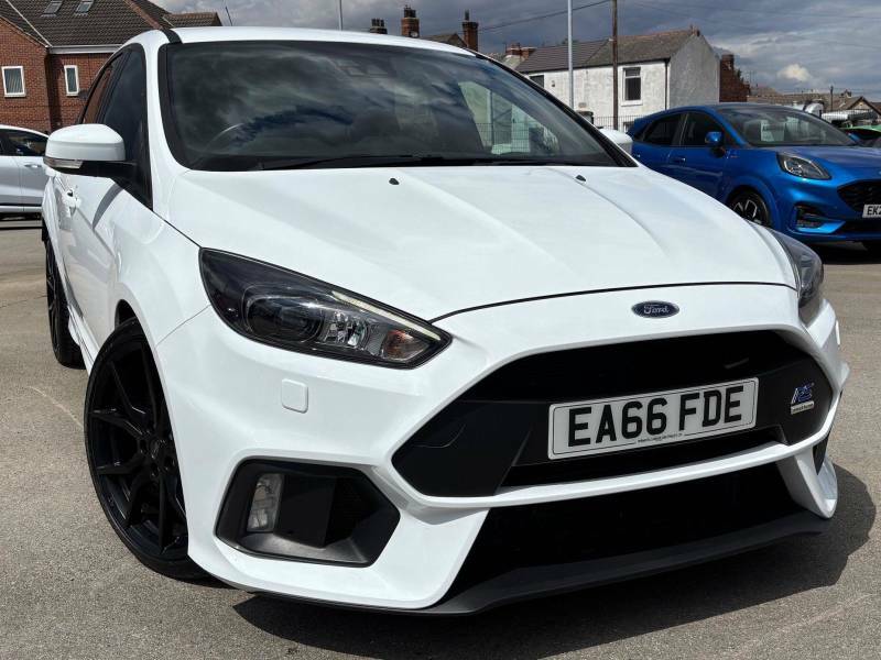 Ford Focus 2.3 Ecoboost - 2016 66 EA66FDE White #3