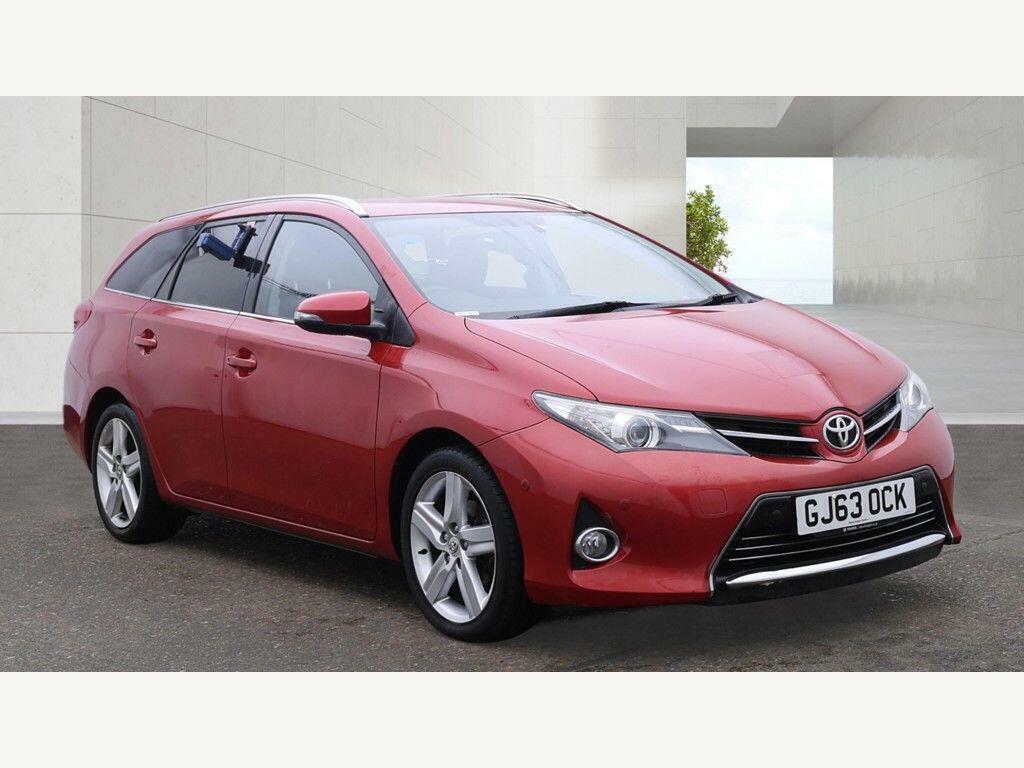 Toyota Auris 1.6 V-matic Excel Touring Sports Multidrive S Euro Red