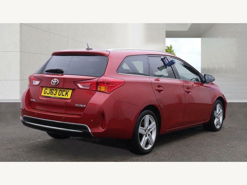 Toyota Auris 1.6 V-matic Excel Touring Sports Multidrive S Euro Red #4