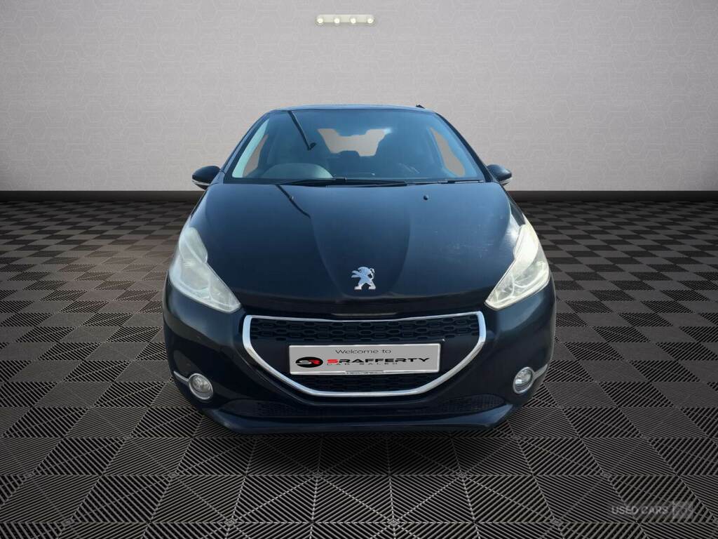 Peugeot 208 1.4 Hdi Active GJ13PCU Black #2