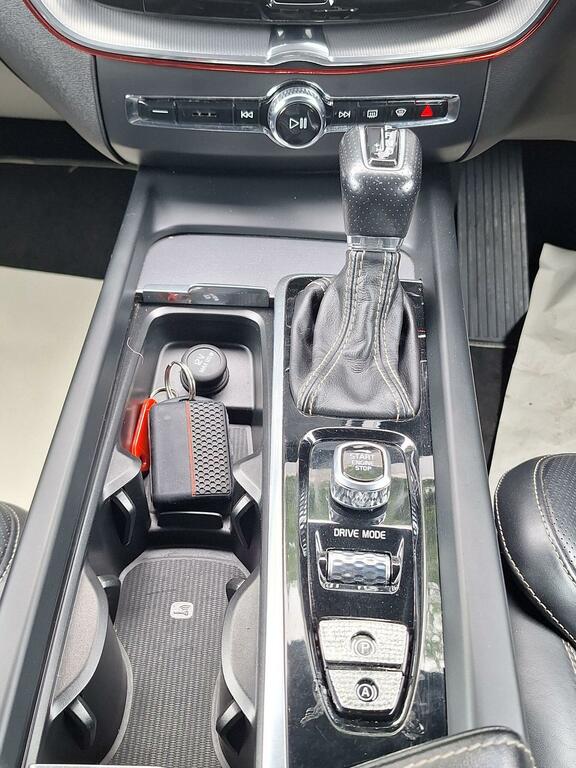Volvo XC60 D4 Awd R-design Sensus Navigation White #9
