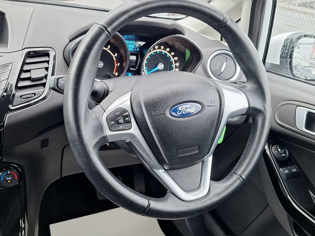 Ford Fiesta 1.6 Titanium Powershift Silver #18