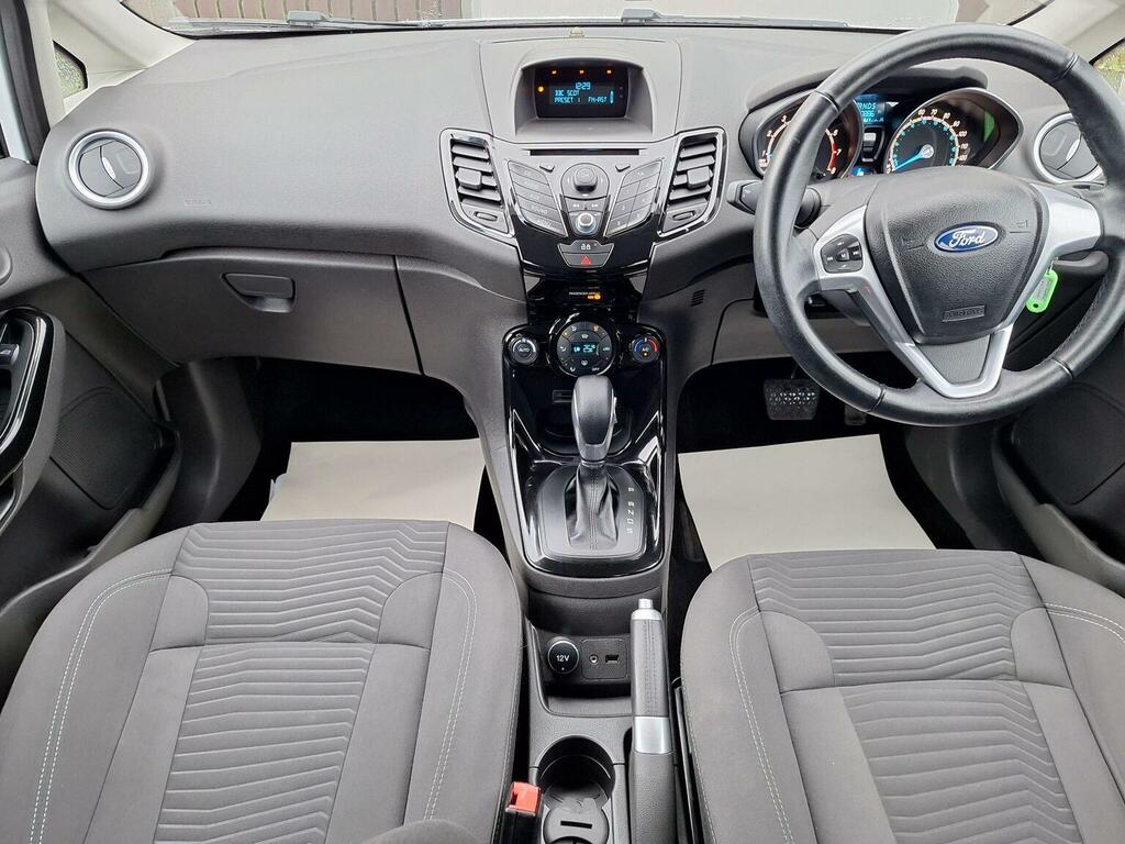 Ford Fiesta 1.6 Titanium Powershift Silver #11