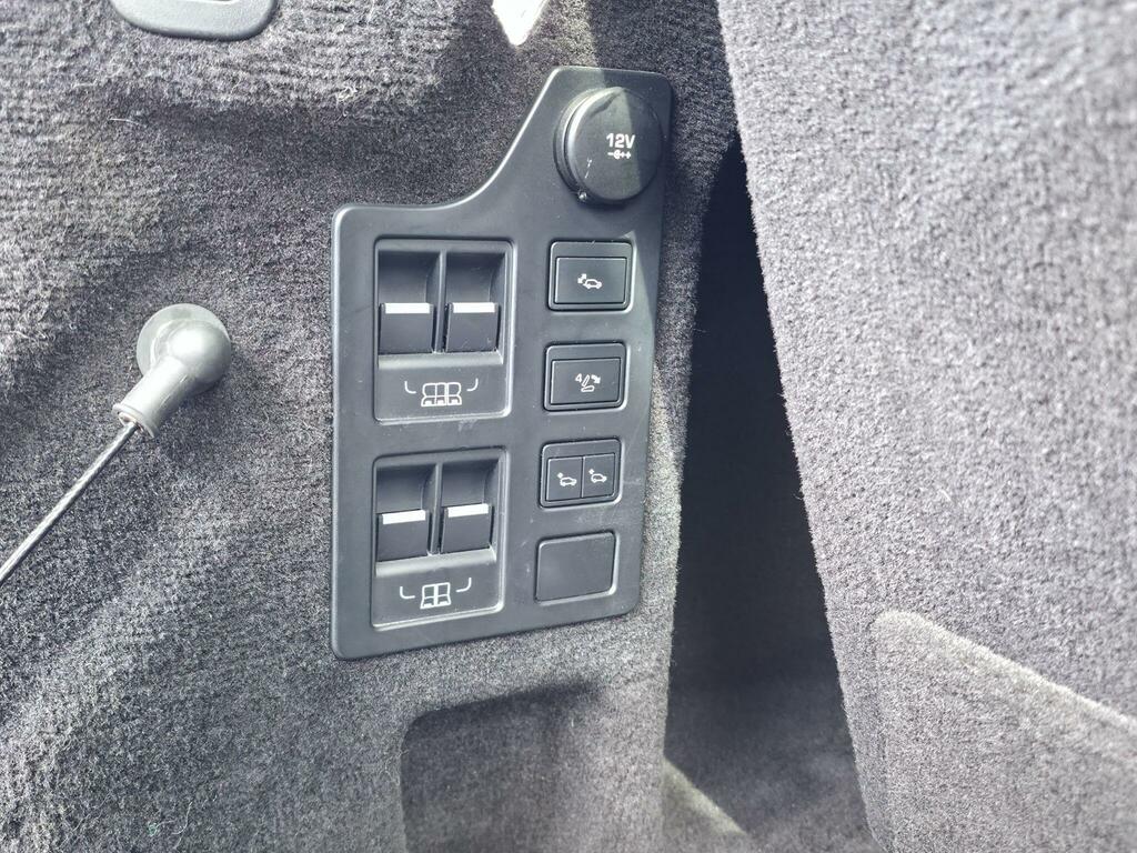 Land Rover Discovery Sd4 Hse Silver #25