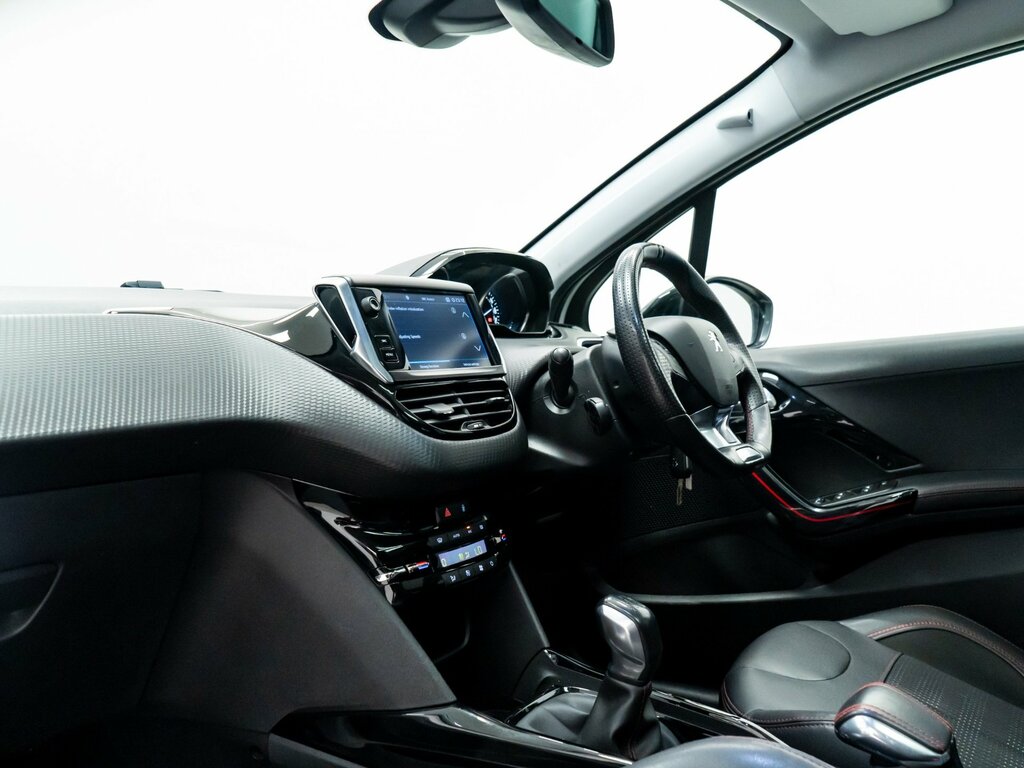 Peugeot 2008 1.2 Puretech Gt Line Suv Euro 6 SC67XJW White #6