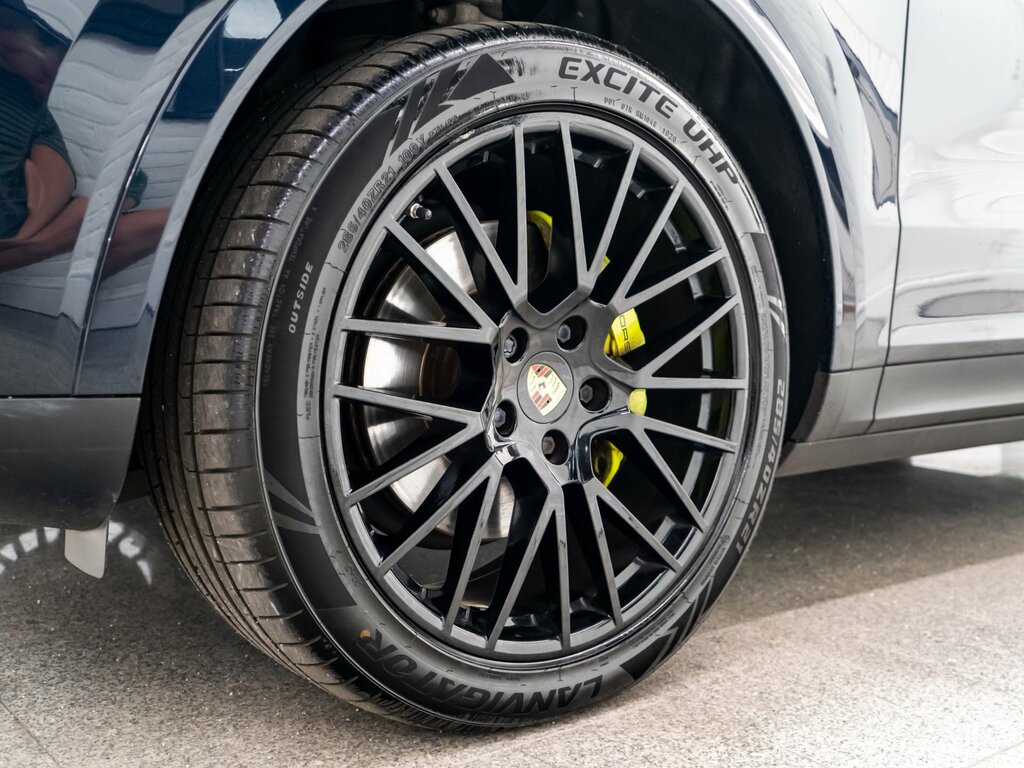 Porsche Cayenne Petrol Blue #20