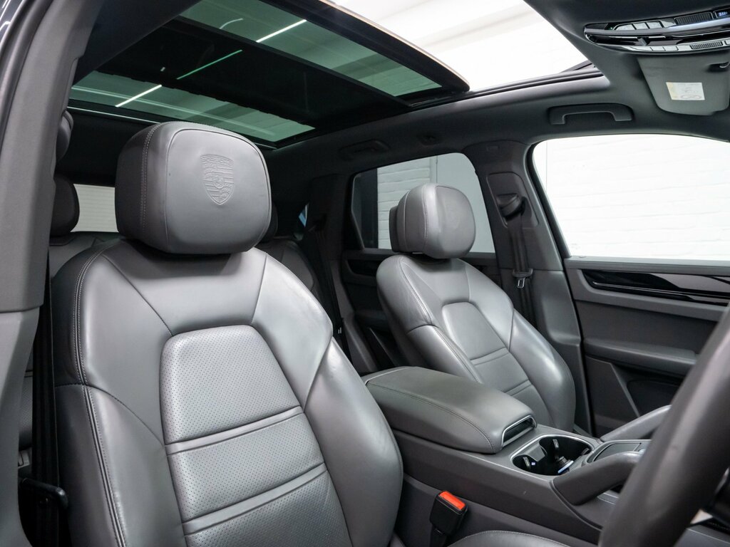 Porsche Cayenne Petrol Blue #10