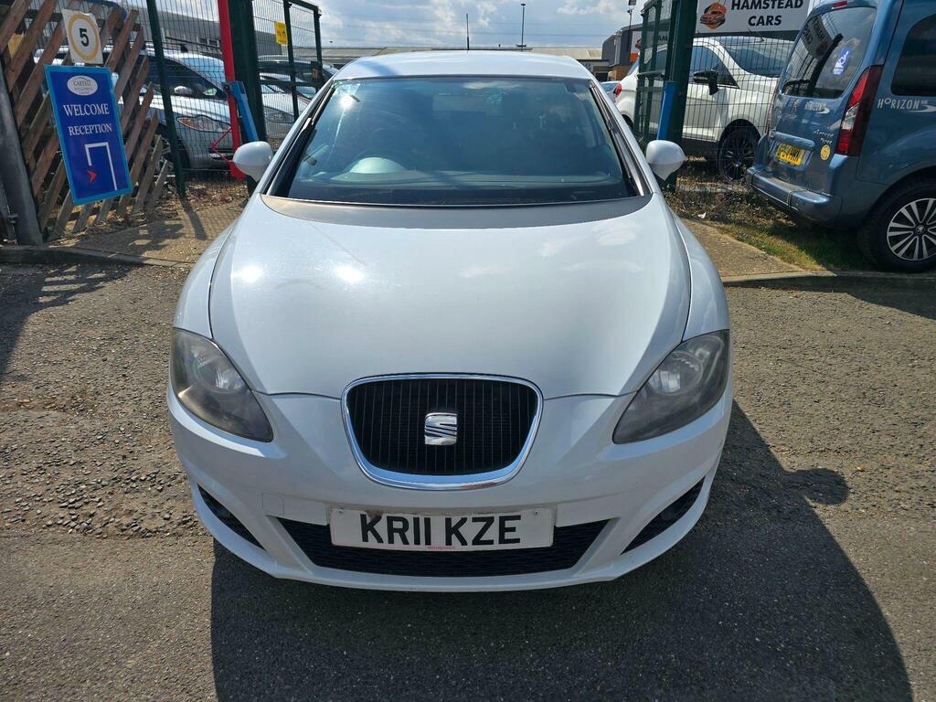 Seat Leon Hatchback Red #8