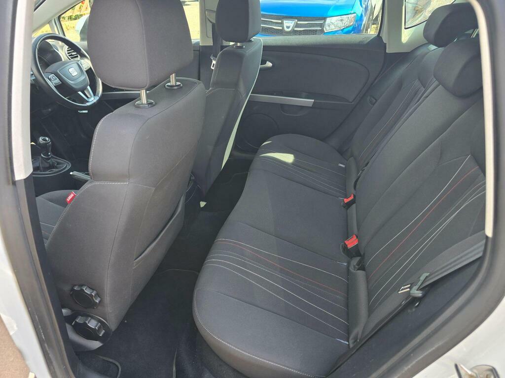 Seat Leon Hatchback Red #14
