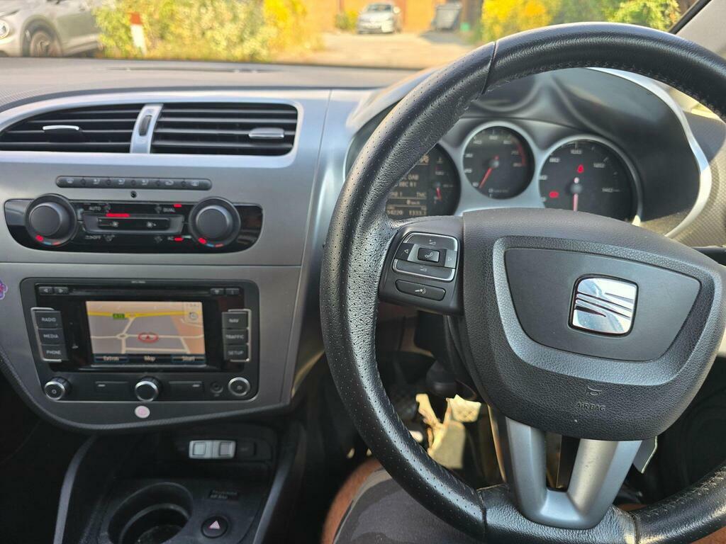 Seat Leon Hatchback Red #20