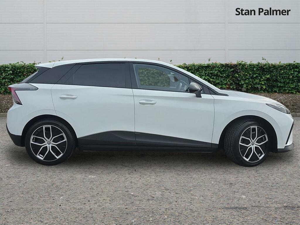 MG MG4 64Kwh Trophy Long Range Hatchback Aut PX74WXR White #2