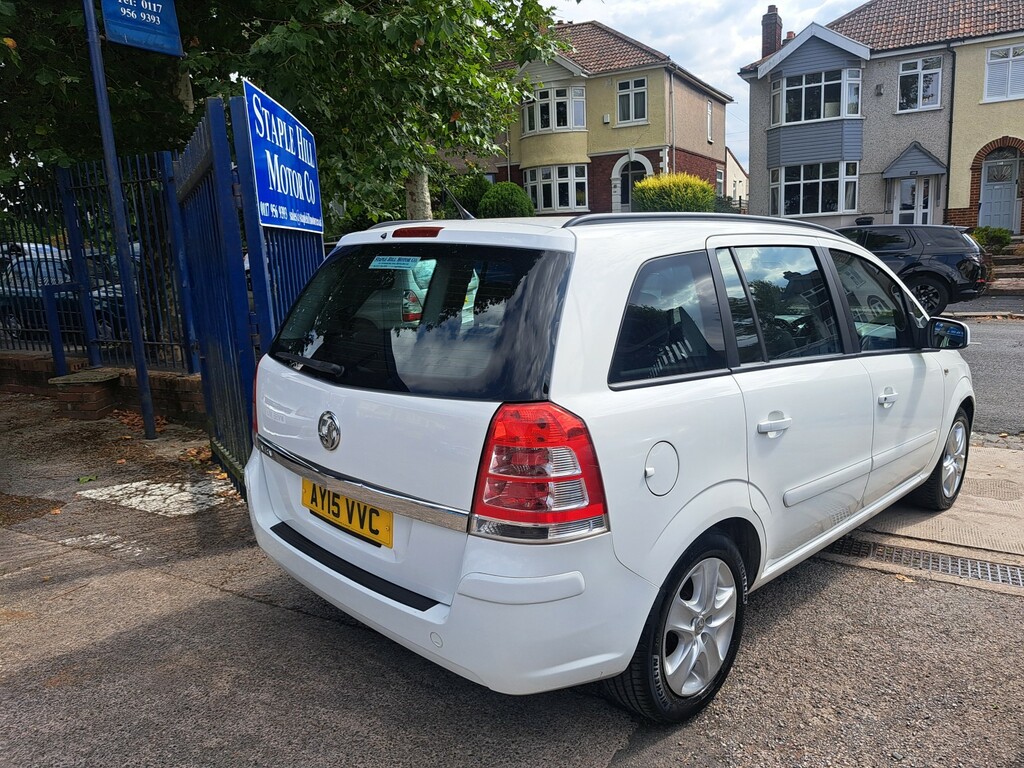 Vauxhall Zafira 1.8 16V Exclusiv AY15VVC White #3