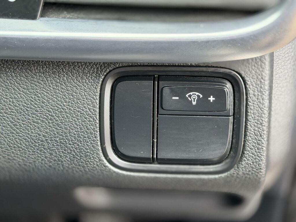 Kia Optima 2L Null White #30