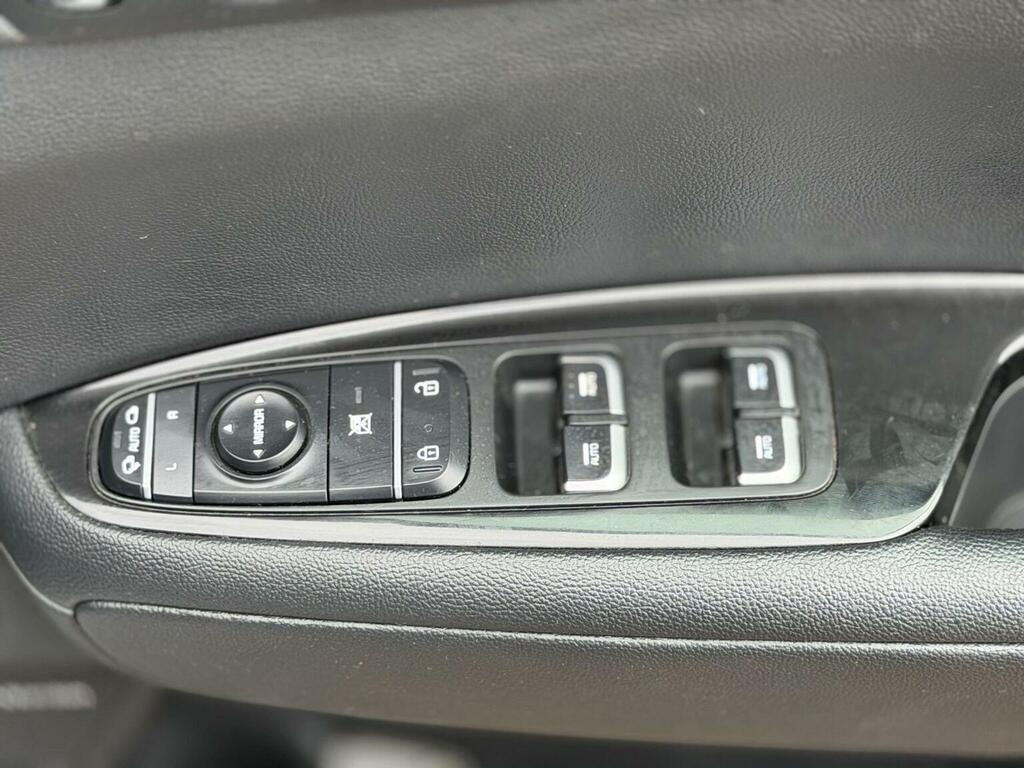 Kia Optima 2L Null White #28