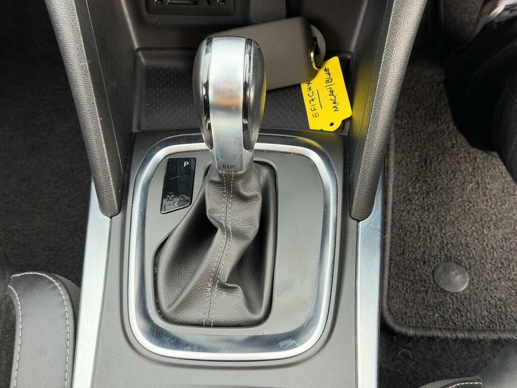 Renault Megane White #33