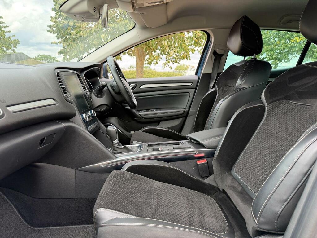 Renault Megane White #19