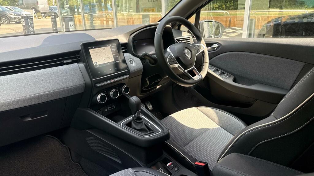 Renault Clio 1.6 E-tech Techno Euro 6 Ss VK24PCV Black #2