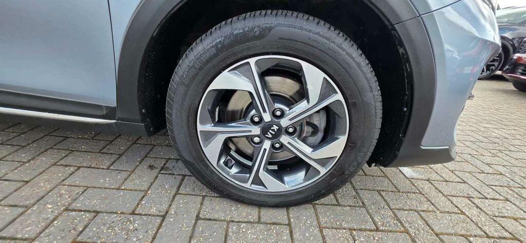 Kia Xceed 4 Black #19
