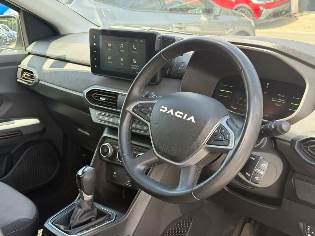 Dacia Jogger 1.6 Hybrid Extreme Euro 6 Ss VK74XGV White #2