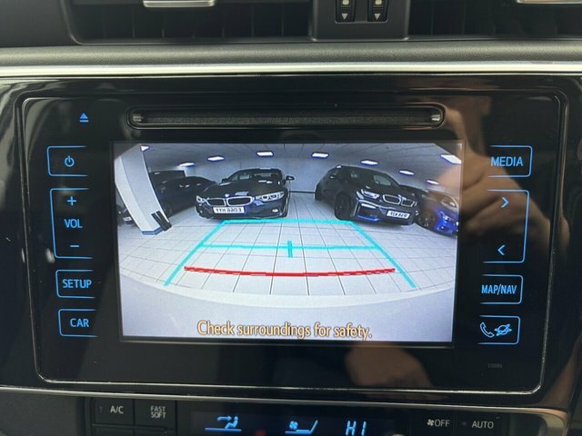 Toyota Auris Icon Tech Black #27