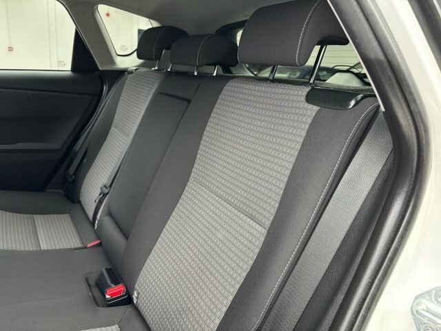 Toyota Auris Icon Tech Black #36