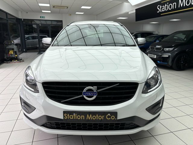 Volvo XC60 D4 R-design Nav Suv White #4
