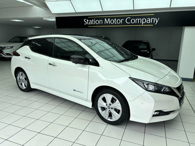 Nissan Leaf Tekna Hatchback SM18AFJ White #2